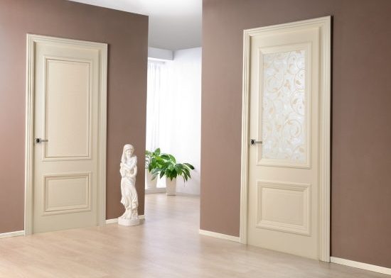 Tamaños de puerta estándar en el apartamento