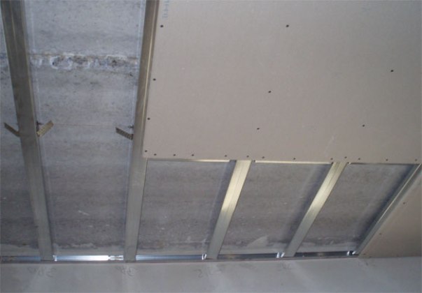 Cómo desmontar el techo de paneles de yeso