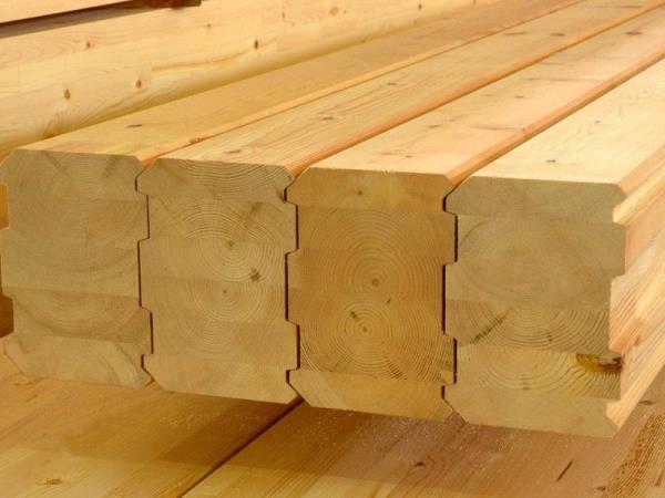 Cómo elegir un contratista para construir una casa de madera