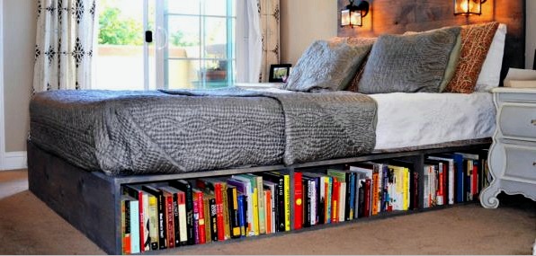 Libros bajo la cama
