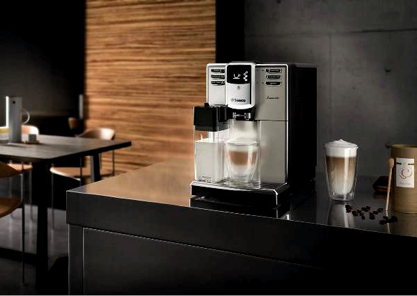 La máquina de café en la cocina