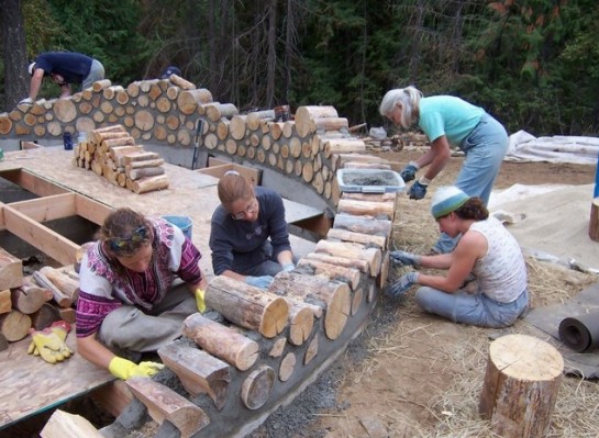 Arcilla: una tecnología para construir una casa de madera y arcilla.