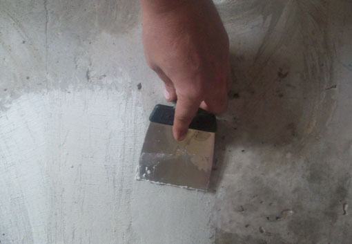 Cómo aplicar papel tapiz líquido en el techo y las paredes: tecnología de trabajo