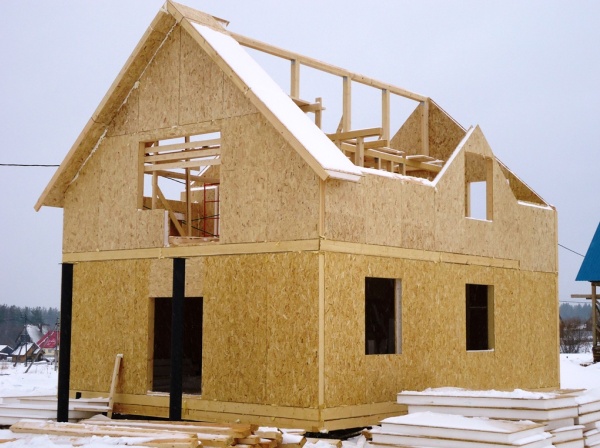¿Cuál es la mejor forma de construir una casa?  Revisión y comparación de materiales