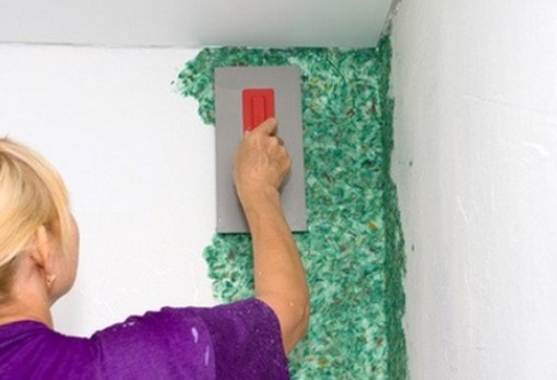 Cómo aplicar papel tapiz líquido en el techo y las paredes: tecnología de trabajo