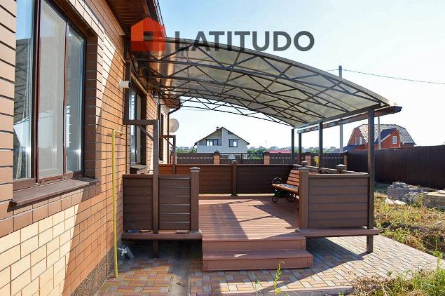 ¿Cómo hacer que una terraza cerca de tu casa sea bonita, cómoda y duradera?