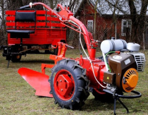 Qué tractor de operador a pie es mejor elegir: especificaciones y fabricantes