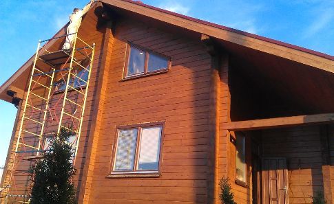 Pintar una casa de madera por dentro y por fuera.  ¿Cómo pintar la casa?