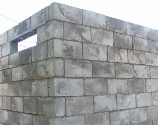 Garaje de bloques de espuma de bricolaje: construcción, precio y cálculo de materiales