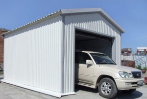 Garaje de paneles sándwich - construcción e instalación