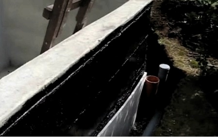 Impermeabilización de una piscina: cómo proteger un tanque de fugas en 3 pasos