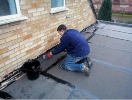Reparación de techos de bricolaje: reparación de tejas de cerámica, tejas naturales, techos de chapa, tejas metálicas, tejas bituminosas y pizarra