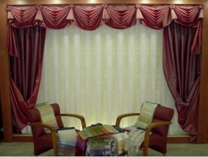 Diseño de cortina de bricolaje (60 fotos). Selección al interior del apartamento. Aplicaciones de cortinas y cuerdas de estilo étnico