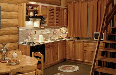 Interior de la cocina en una casa de madera (42 fotos): elija entre "país" y "estilo ruso"