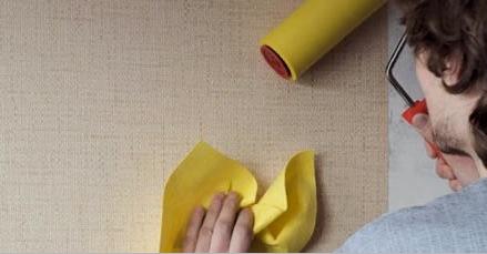 Dónde comenzar a pegar papel tapiz (45 fotos): combinando diferentes revestimientos, tipos de papel tapiz y la elección de la tecnología necesaria