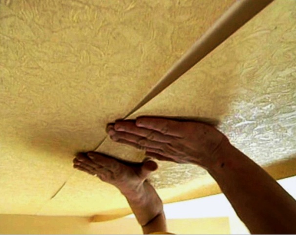 Cómo pegar papel tapiz en el techo (33 fotos): características de pegado y selección