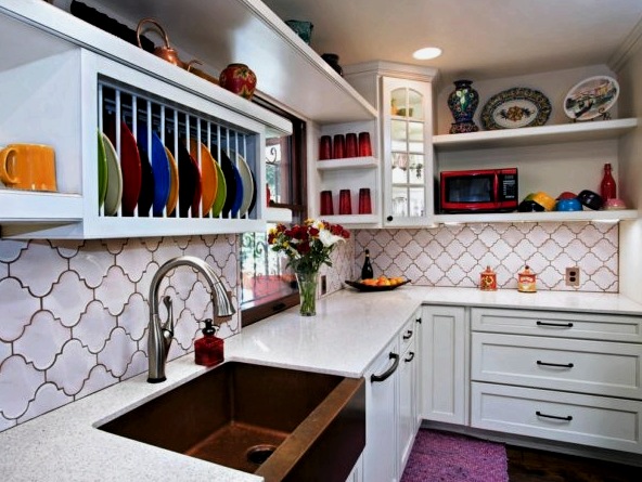 Cómo decorar el interior de una pequeña cocina con tus propias manos.