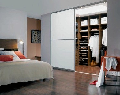 Diseño de dormitorios de 5 por 5 o cómo hacer que una habitación grande sea acogedora