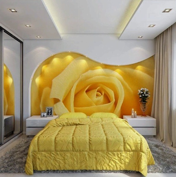 Diseño de dormitorio con papel tapiz fotográfico: interior económico y original.