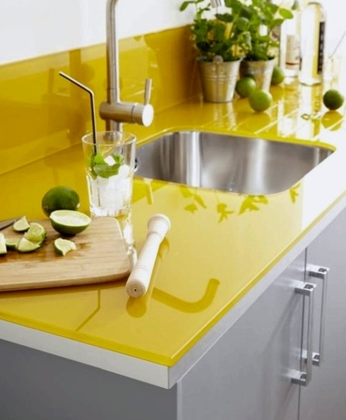 Características del diseño de la cocina amarilla.