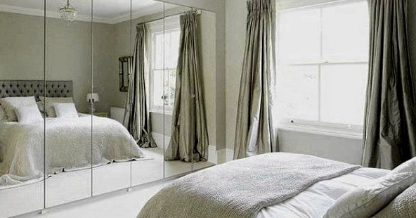 Cómo y dónde colocar un espejo en el dormitorio: matices útiles.
