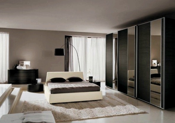 Cómo poner una cama en el dormitorio: siguiendo las reglas de colocación, ergonomía y Feng Shui