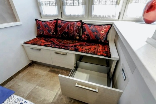 Cómo colocar un sofá en una cocina pequeña: opciones de diseño para cocinas pequeñas con sofá