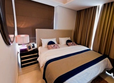 Cómo poner una cama en un dormitorio para una vida cómoda y un sueño placentero