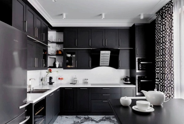 Los clásicos siempre están de moda: cómo decorar el diseño interior de una pequeña cocina en un estilo clásico.
