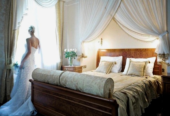 Dormitorio juvenil para recién casados: las sutilezas del arreglo.