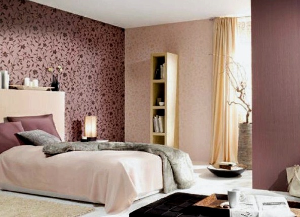 El papel tapiz en el dormitorio es el mejor y más indulgente material de acabado.