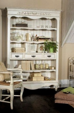 Dormitorio de estilo provenzal: una combinación de simplicidad y elegancia