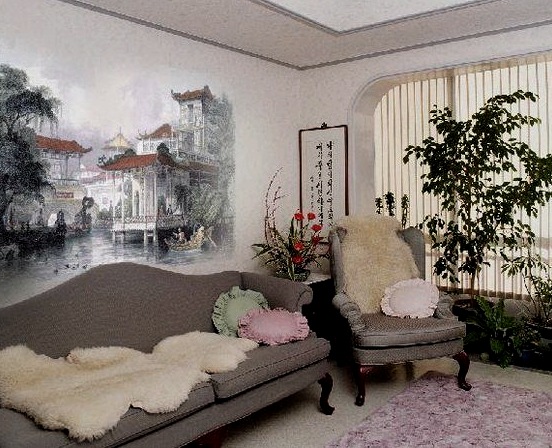Fresco en el dormitorio en las paredes, techos, muebles: sus tipos y variaciones de parcelas.
