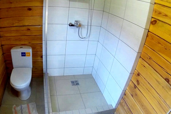 Cómo hacer una cabina de ducha en una casa de madera con tus propias manos