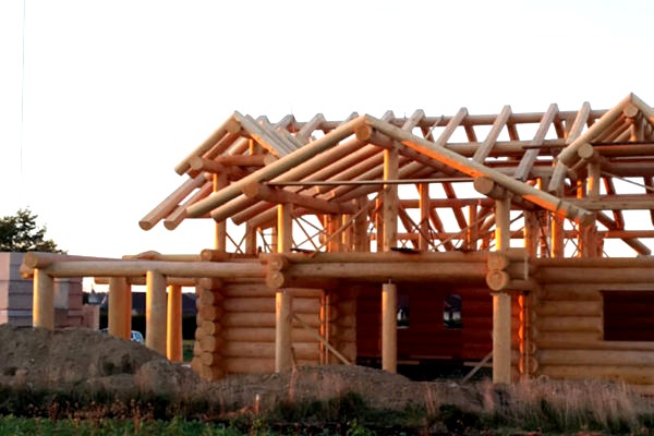 Casas de troncos de marco: tecnología de construcción