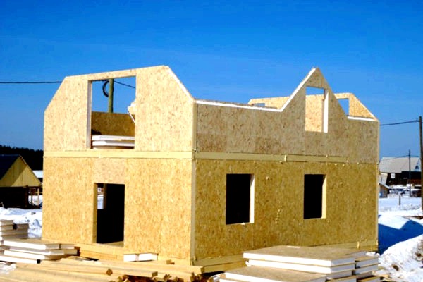 Casas hechas de paneles SIP: pros y contras