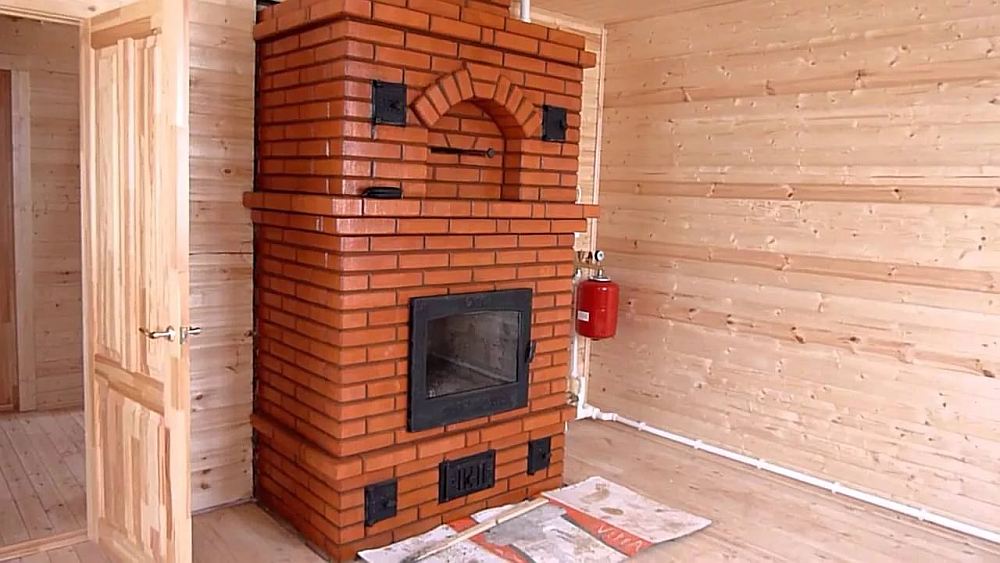 Características de la construcción de hornos en una casa de marco.