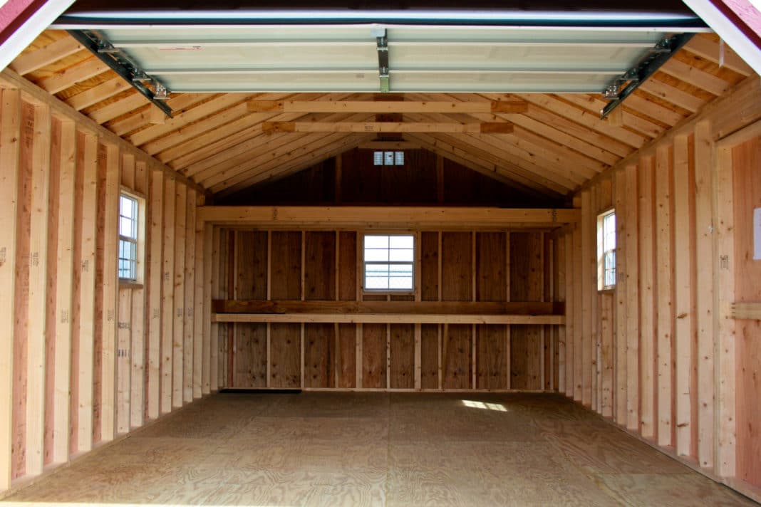 Proyecto de construcción de casas de marco con garaje