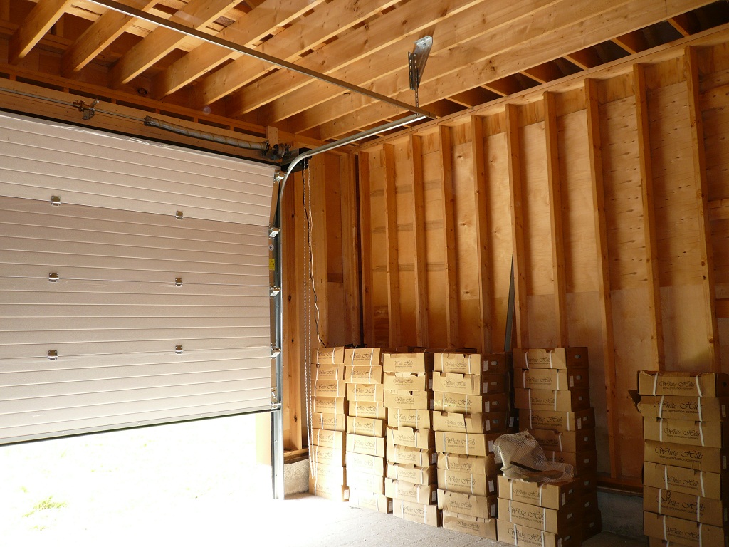 Proyecto de construcción de casas de marco con garaje