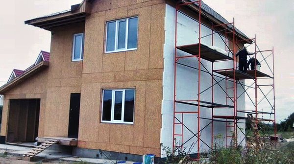 El procedimiento para aislar una casa de marco con espuma de poliestireno extruido del exterior