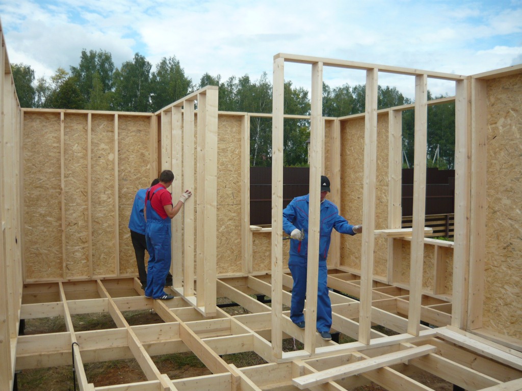 ¿Qué significa una casa de marco: características de la construcción de la vivienda de marco, criterios para elegir una casa terminada?