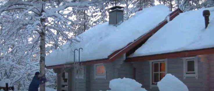 Cómo quitar la nieve del techo de una casa privada