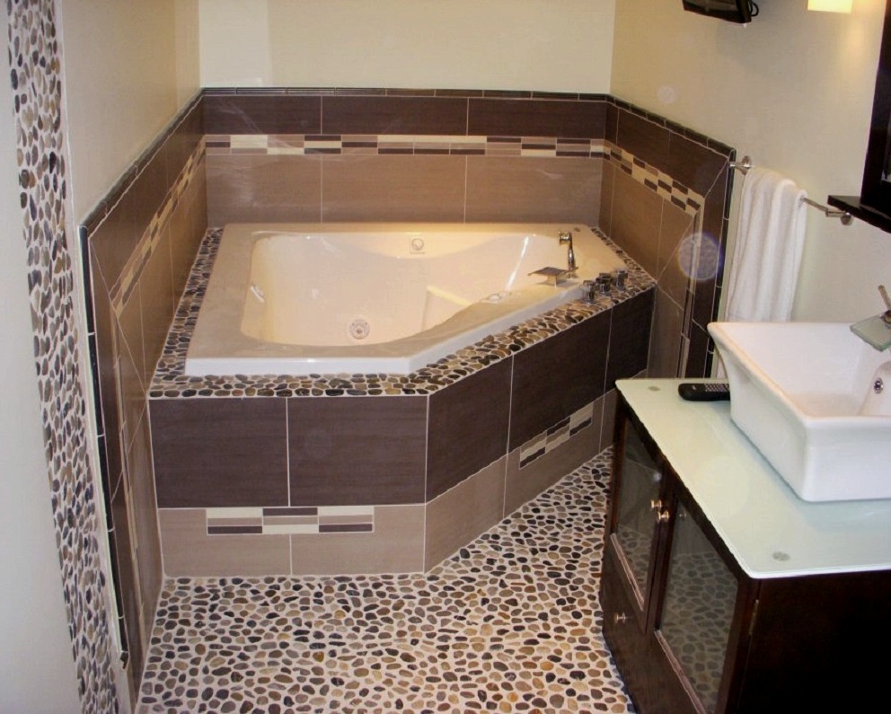 Criterios para elegir un piso autonivelante para un baño, varias ideas de diseño.