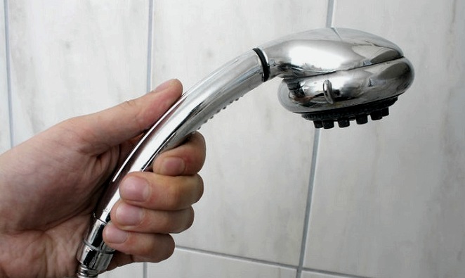 Cómo limpiar un cabezal de ducha de la cal, consejos de expertos