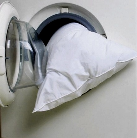 Cómo lavar adecuadamente su almohada de plumón en la lavadora