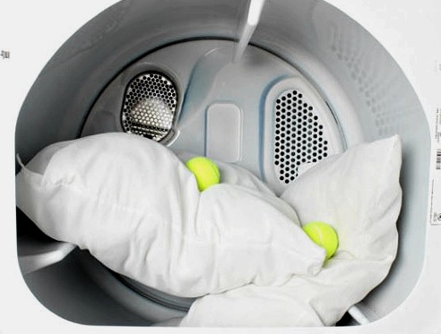 Cómo lavar adecuadamente su almohada de plumón en la lavadora