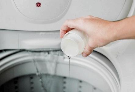 Maneras de lavar su abrigo en una lavadora