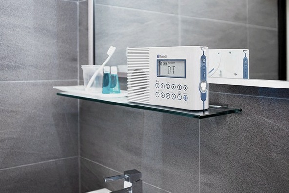 Cómo elegir una radio de baño