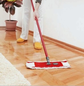 Cuidado del suelo laminado: limpieza y lavado adecuados