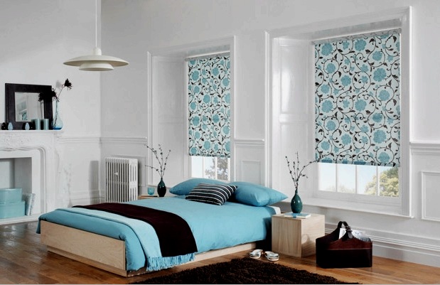 Selección de cortinas para papel tapiz: reglas para el diseño del color de interiores.